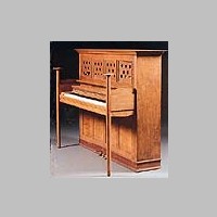 1908 piano for C.T. Burke, oak, Hollymount, Knotty Green, Photo on maineantiquedigest com.jpg